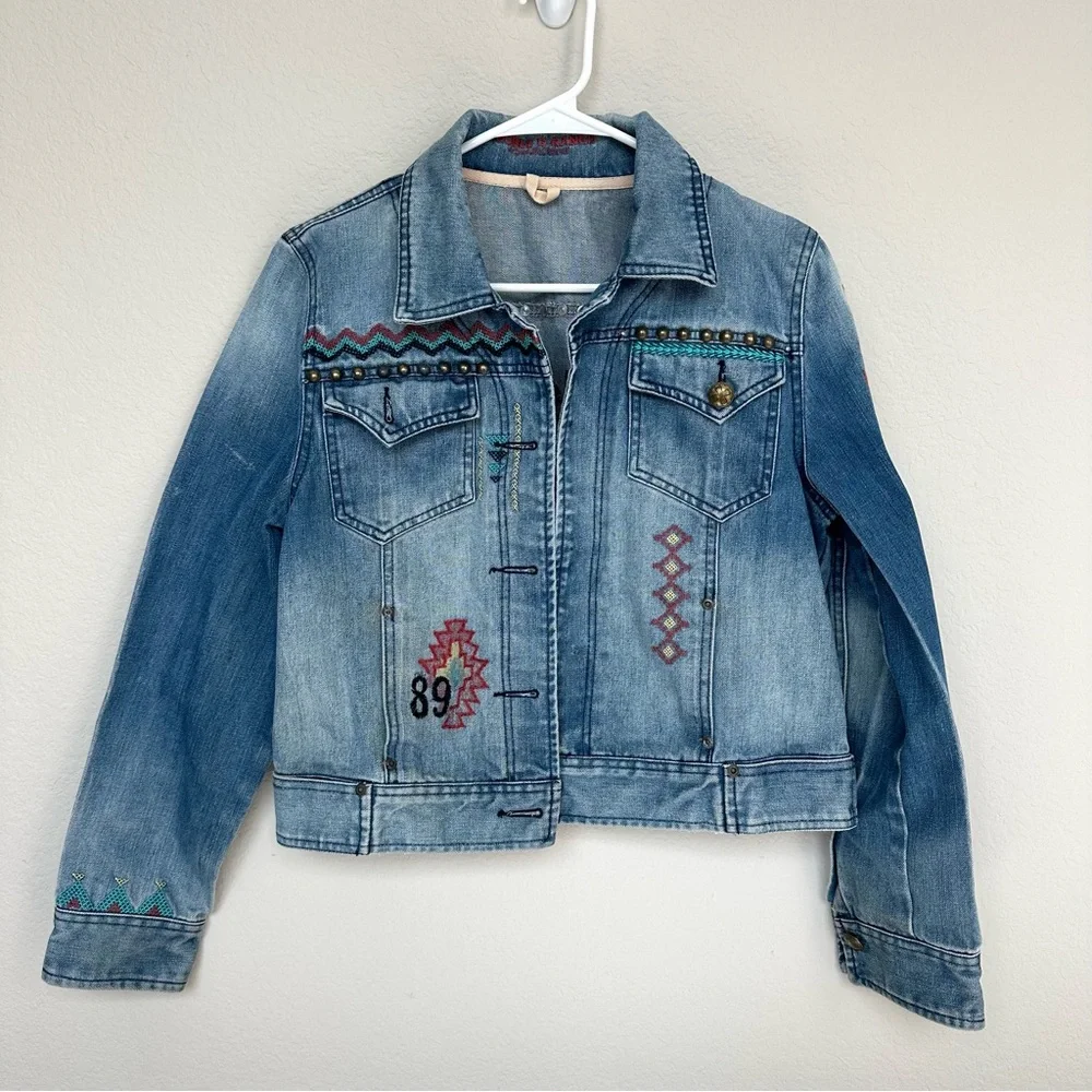 Double D Ranch Light Blue Denim Thunderbird Embroidered Jean Jacket - Picture 2 of 15